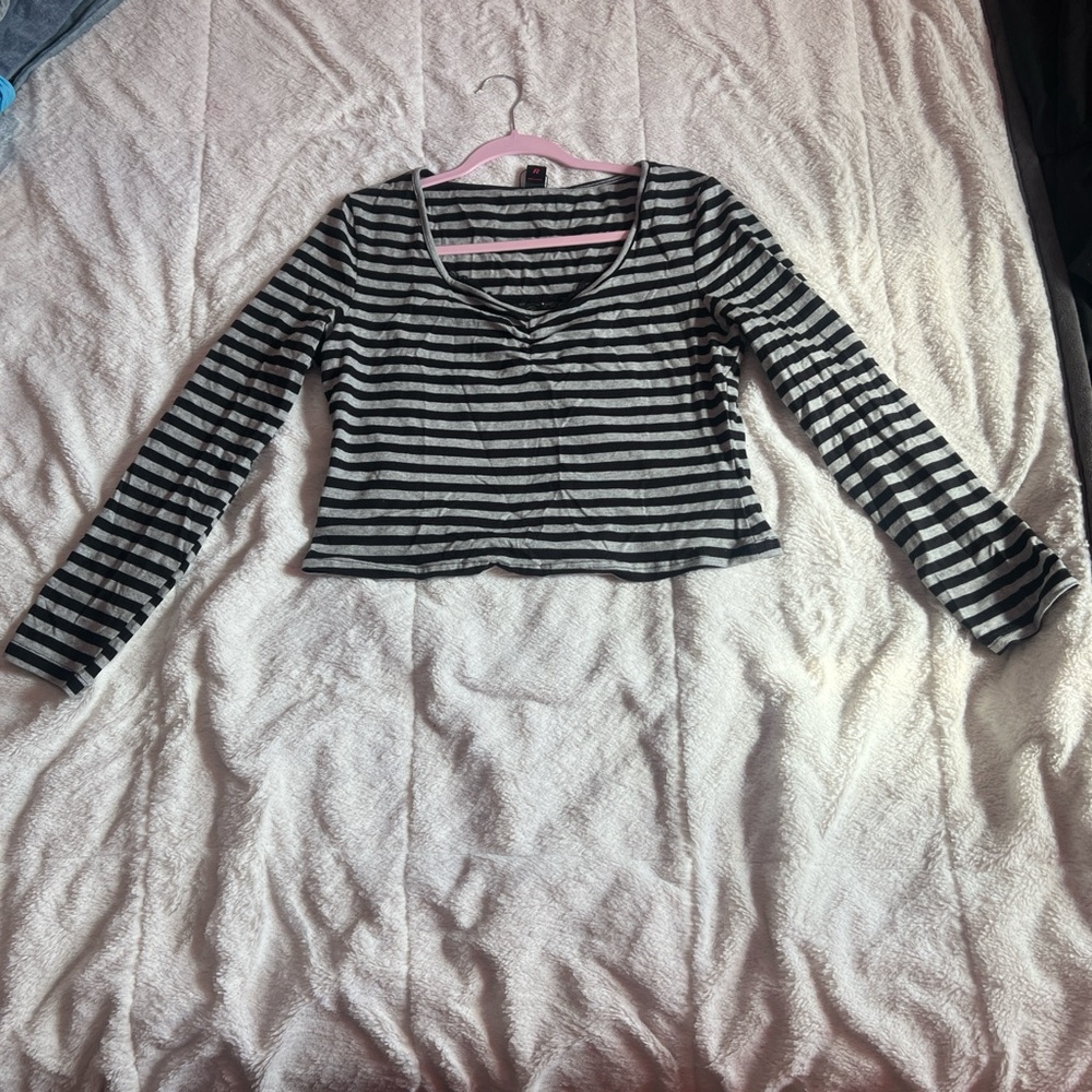 Black and White Striped Long Sleeve Top